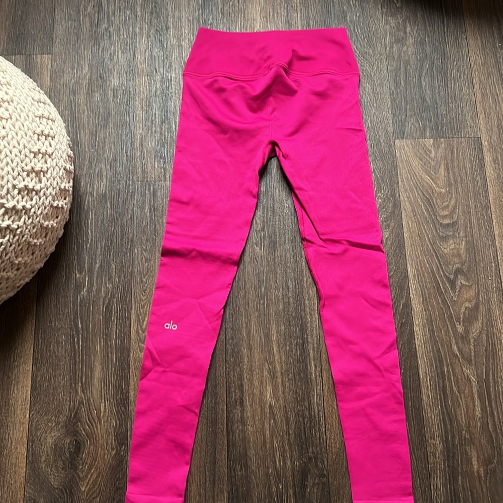 Alo Ribbed Leggings - Picture 5 of 5